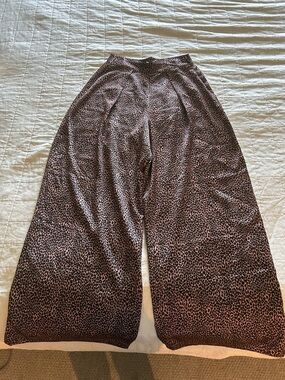 Jacalyn Bennett Wide-Leg Leopard Print Pants